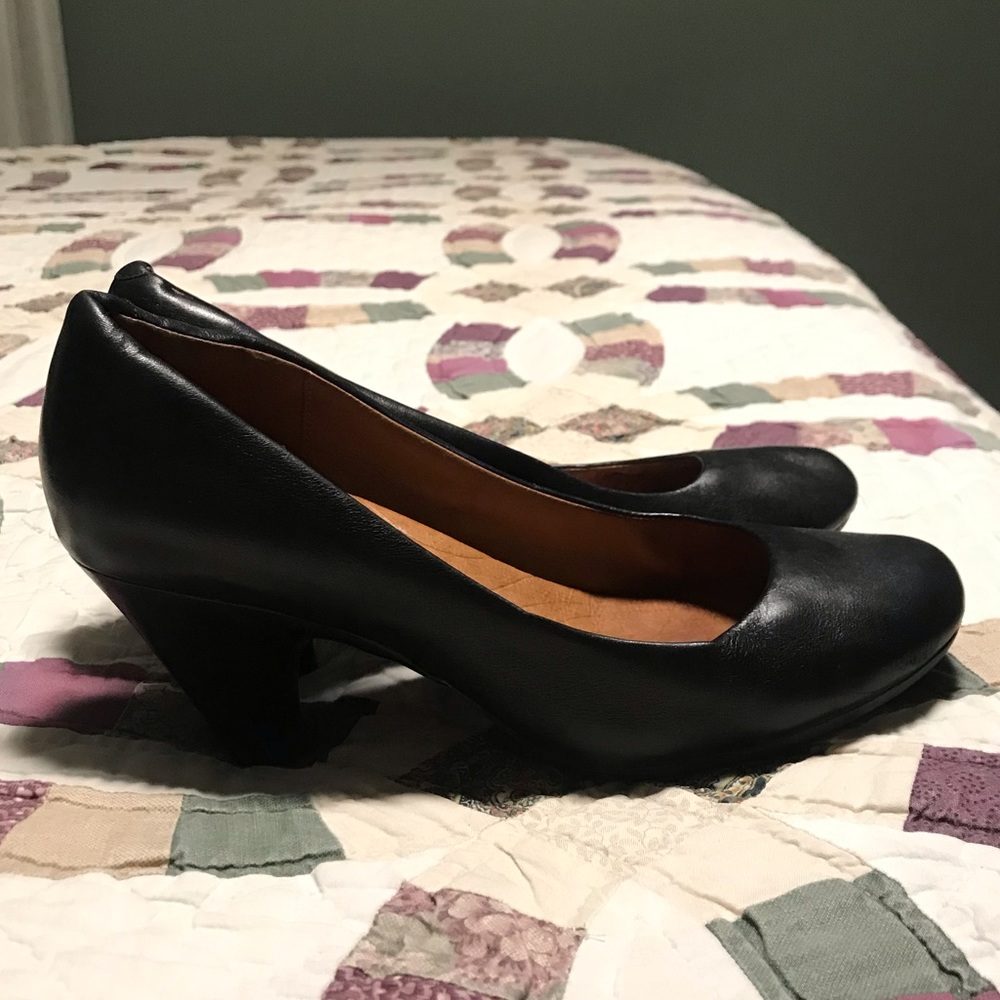 Clark’s low heel